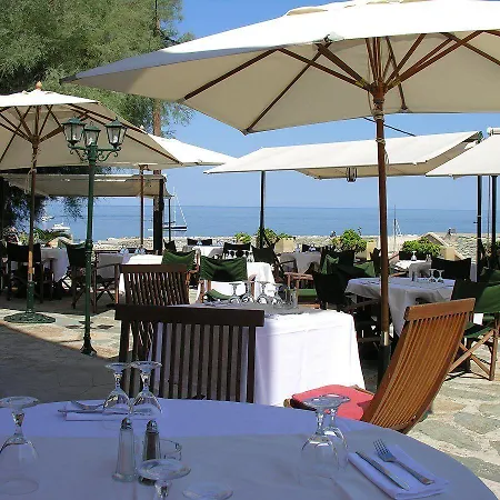 Hotel-restaurant Le Vieux Moulin Отель