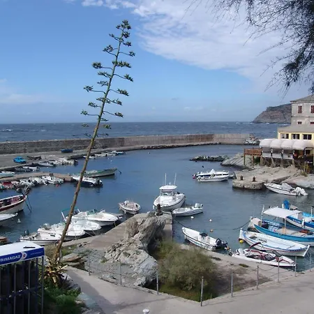 Hotel-restaurant Le Vieux Moulin Чентури