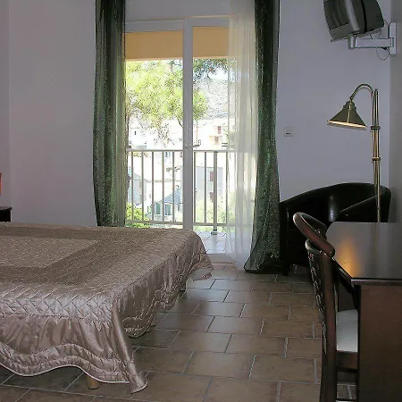 Hotel-restaurant Le Vieux Moulin 3* Centuri