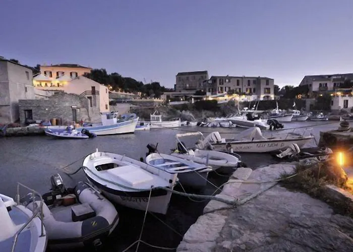 Hotell Hotel-restaurant Le Vieux Moulin Centuri